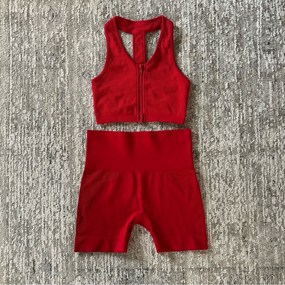 SET Active Ribbed Zip Front Sports Bra and High Waisted Biker Short Set Red S